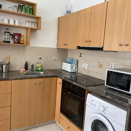 1 Bedroom Flat 200m From The In Germasogia Tourist Area Apartament Limassol