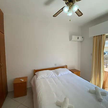 1 Bedroom Flat 200m From The In Germasogia Tourist Area Daire
