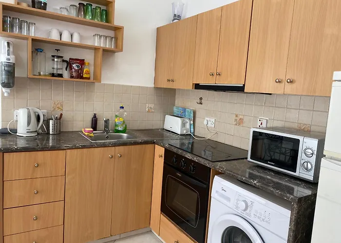 1 Bedroom Flat 200m From The In Germasogia Tourist Area 公寓 利马索尔